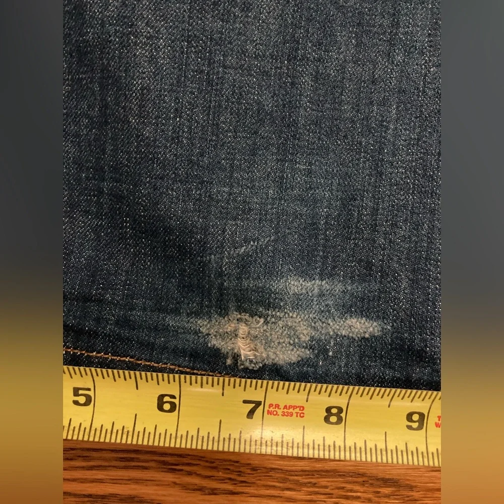 ✨LEVI’S✨GENUINE 501 BUTTONFLY sz38x30🔹2sm frays at hem as seen in photos 💥GUC💥